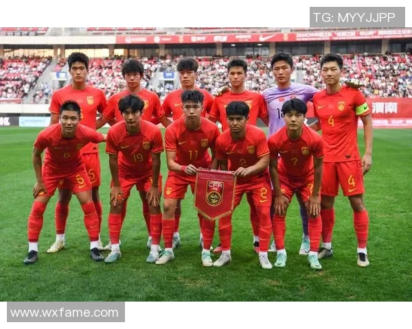 中国与越南足球队激战正酣谁能在亚洲赛场上笑到最后