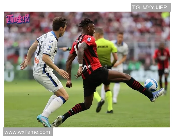 克拉约瓦大学迎战米兰球队的精彩对决与战术分析