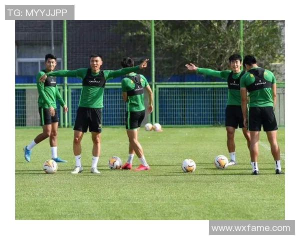 北京中赫国安迎战成都队全力争胜展现球队实力与斗志