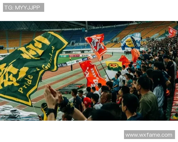 四川与贵州足球对决激战正酣球迷热情高涨期待精彩瞬间