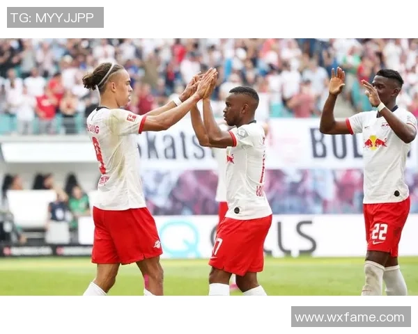 莱红牛与曼联历史交锋记录分析及战绩回顾